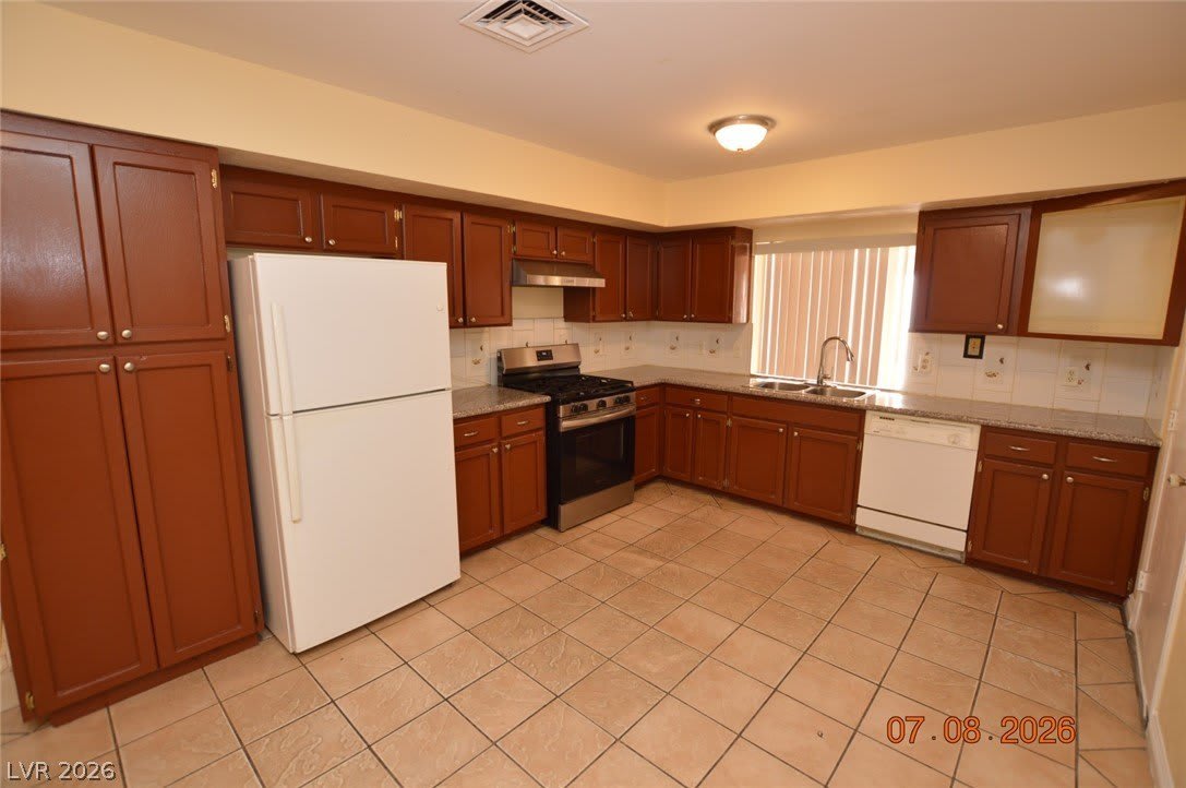 6845 Zamora Drive – photo 4