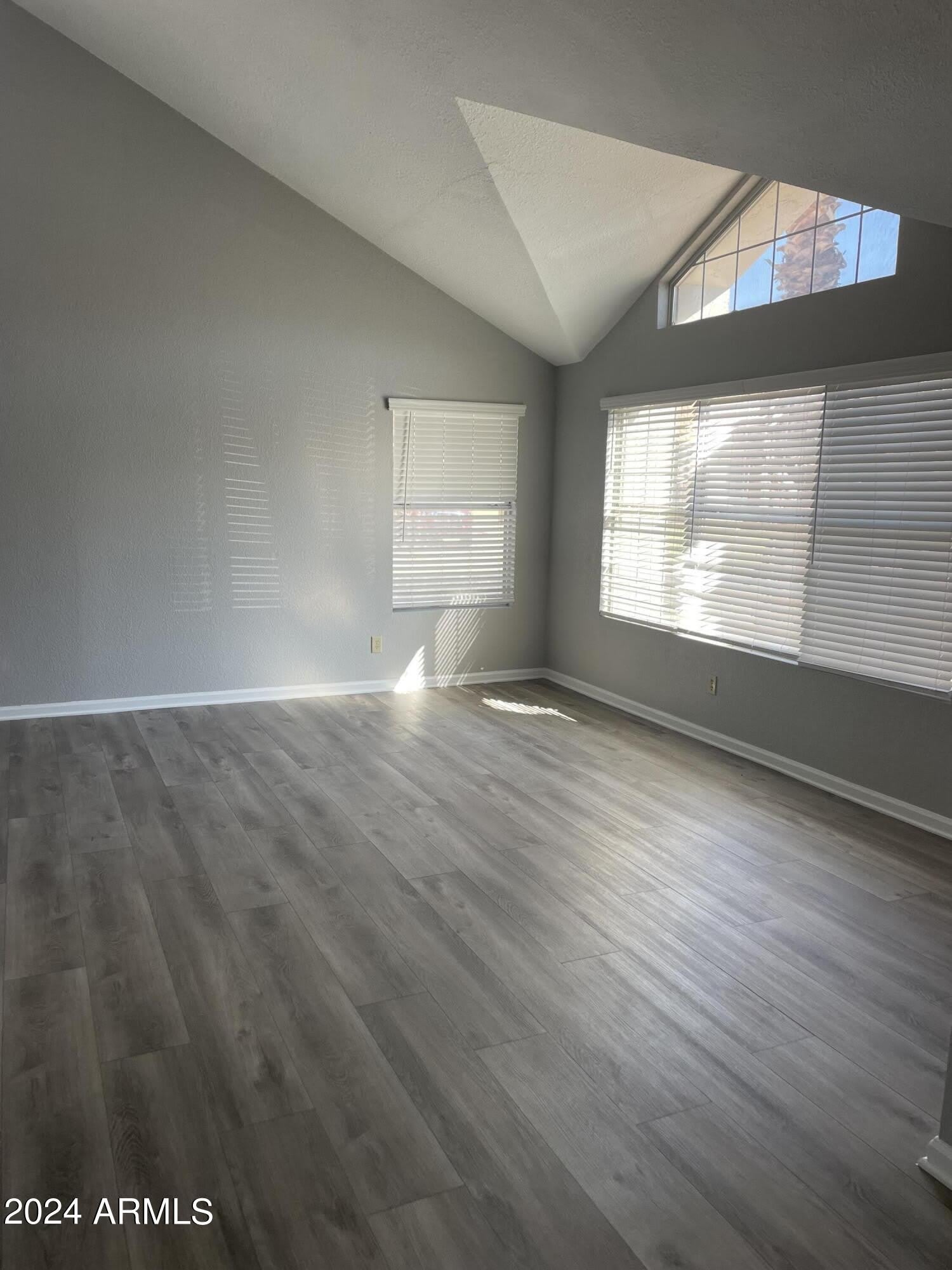456 E SILVER CREEK Road – photo 3