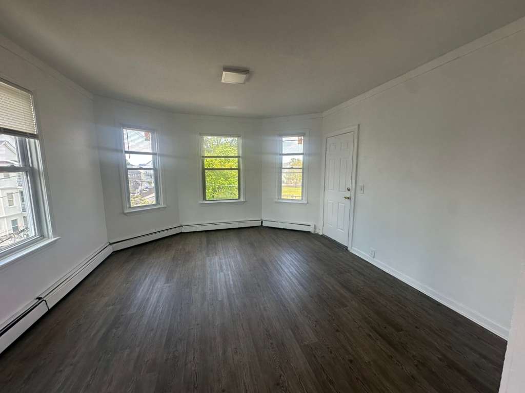48 Kenwood St – photo 5