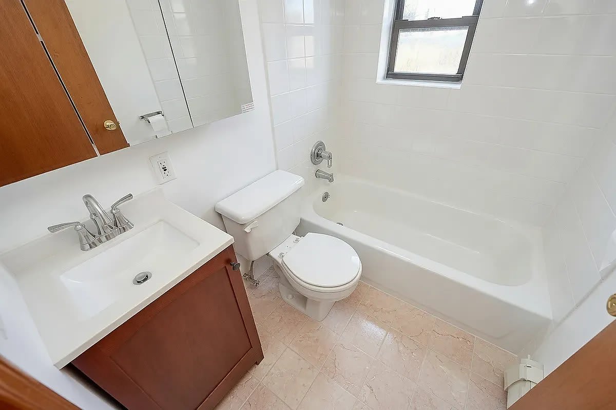 29 7th Avenue South – photo 4