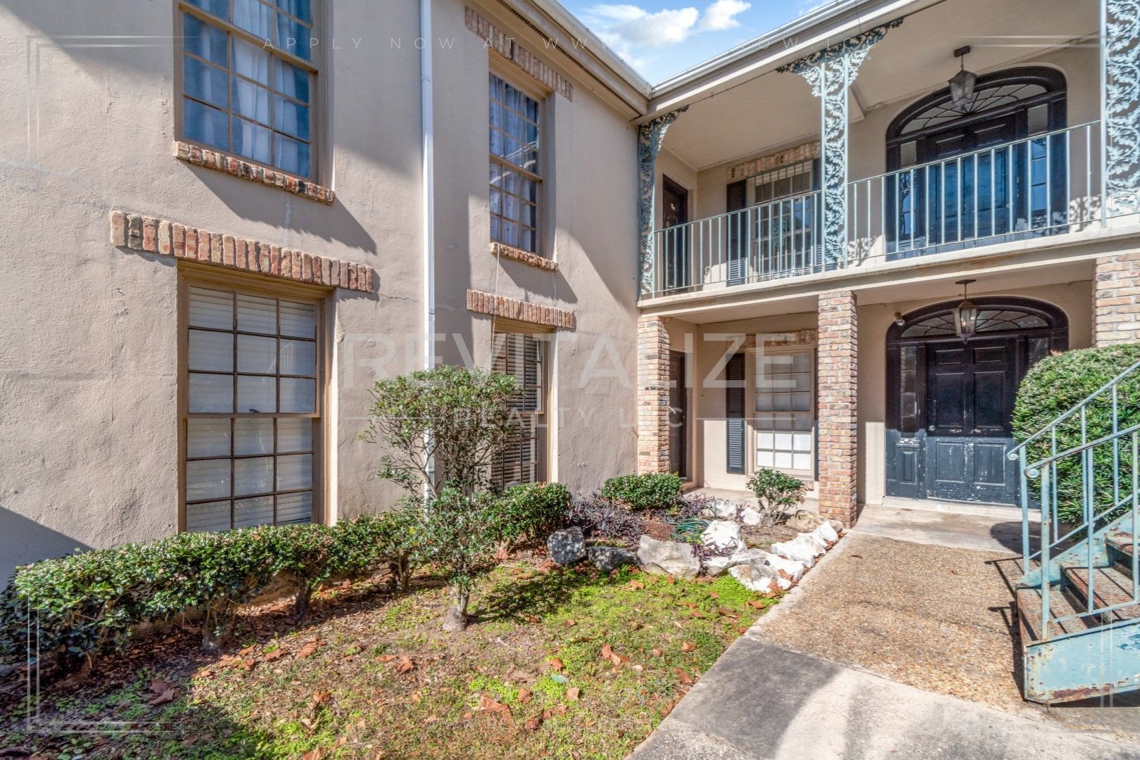 Charming 2 bedroom, 1.5 bathroom Apartment in Midtown! – photo 3