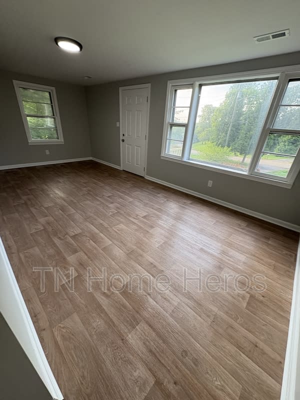 5247 McIntyre Road – photo 3