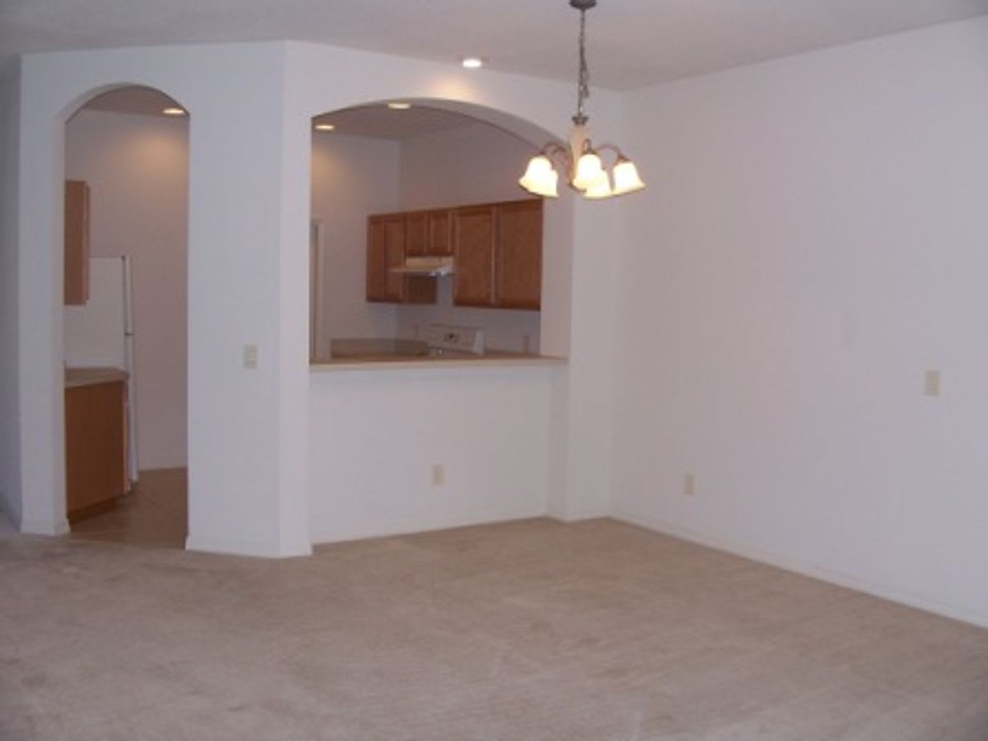 Brentwood Townhome with Social Membership – photo 3