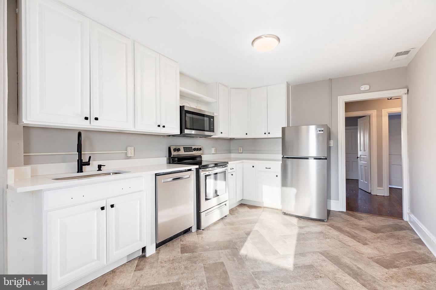 1614 N BROOM ST #3 – photo 1