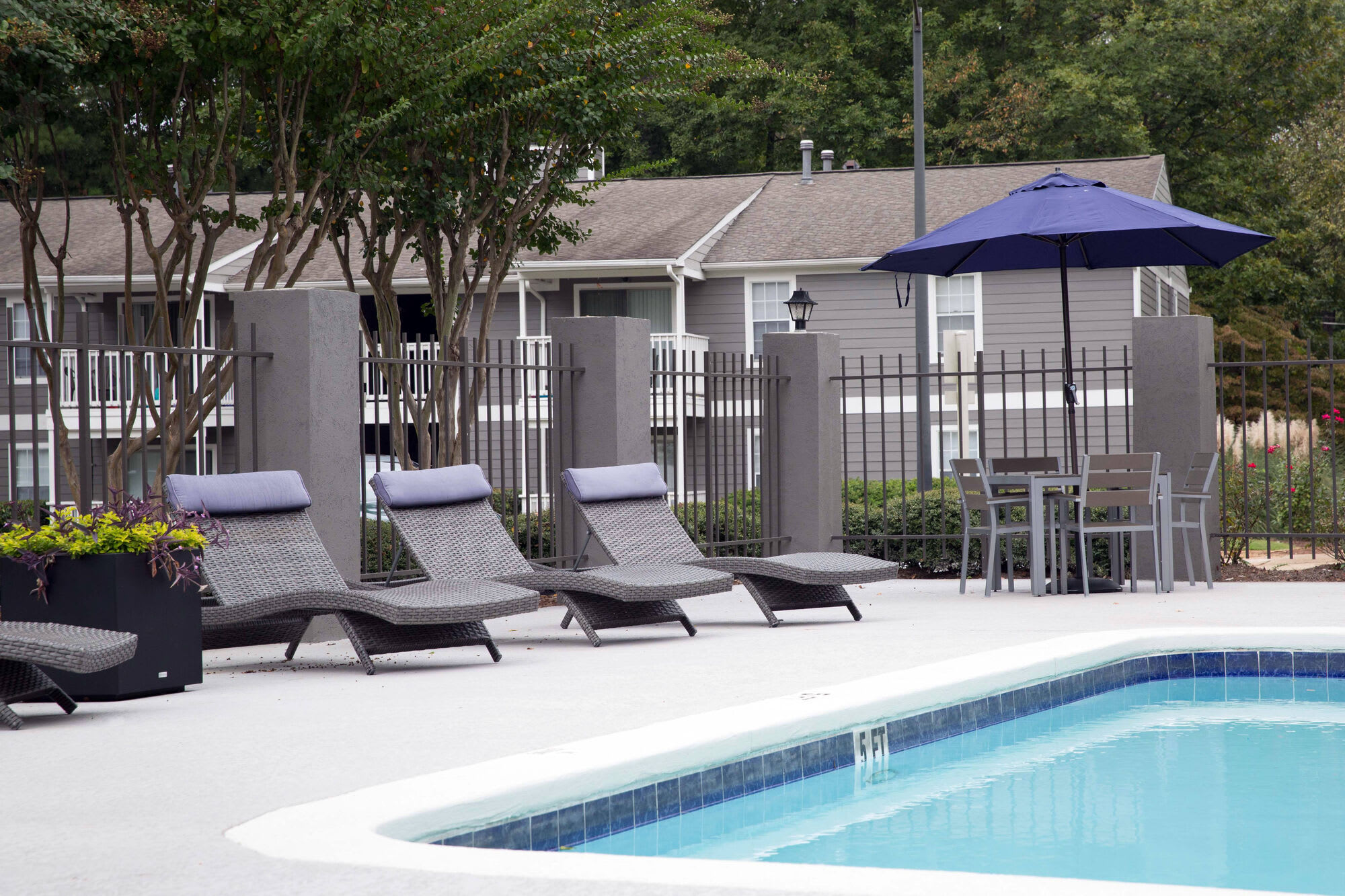 Reserve at Sweetwater Creek Apartments – photo 1