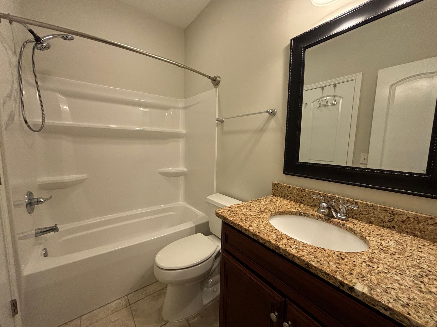 Room to Roam in NE Columbia! – photo 5