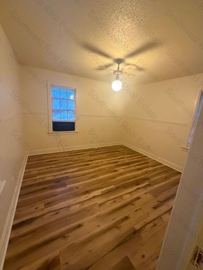 1413 Axtell Street – photo 4