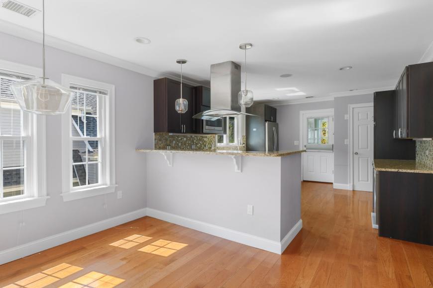 143 Williams St – photo 2