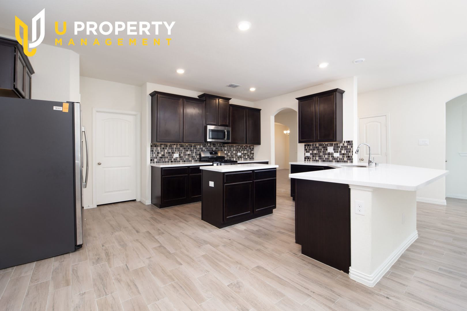 It's not just spacious, but a testament to modern living tailored for big families!!! – photo 5