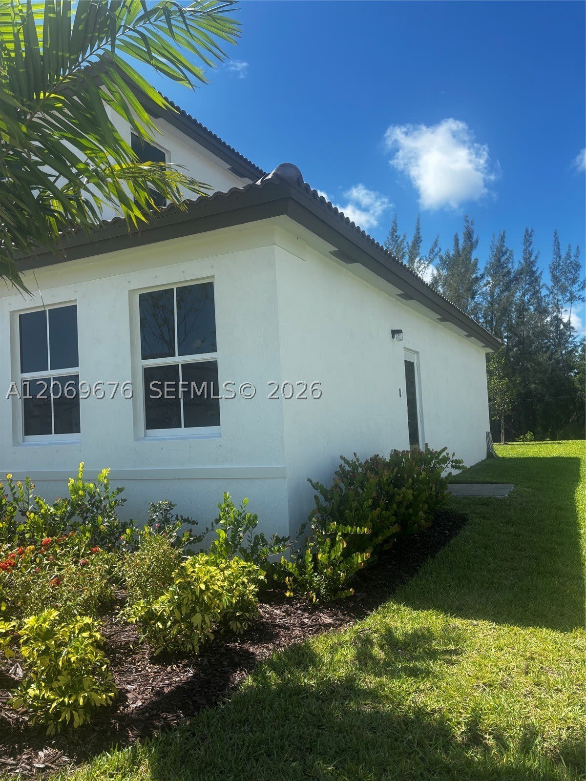 2342 SE 30th St – photo 3