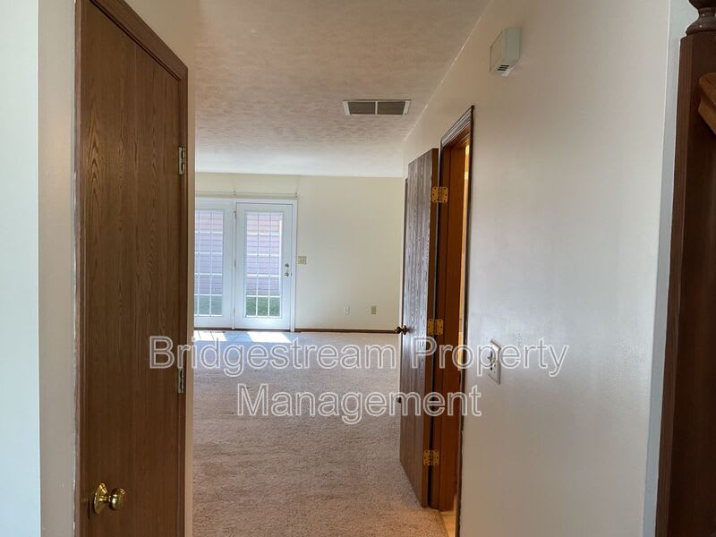 4579 Burchdale St – photo 2