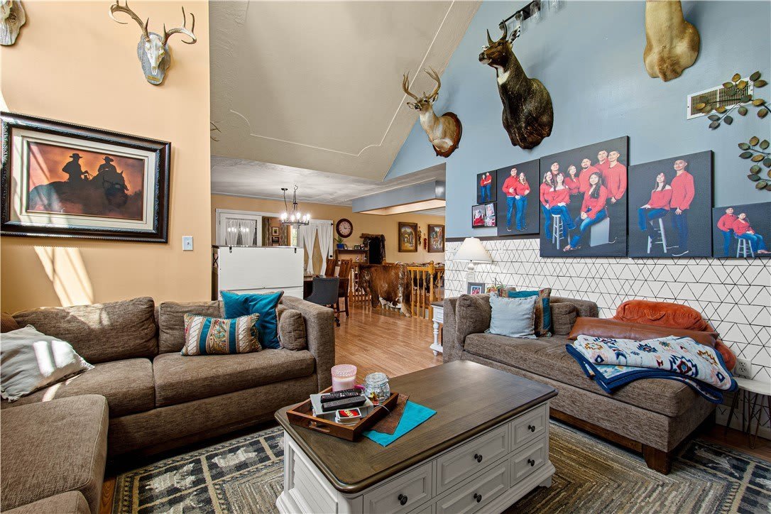 3054 Bedillion Road – photo 3