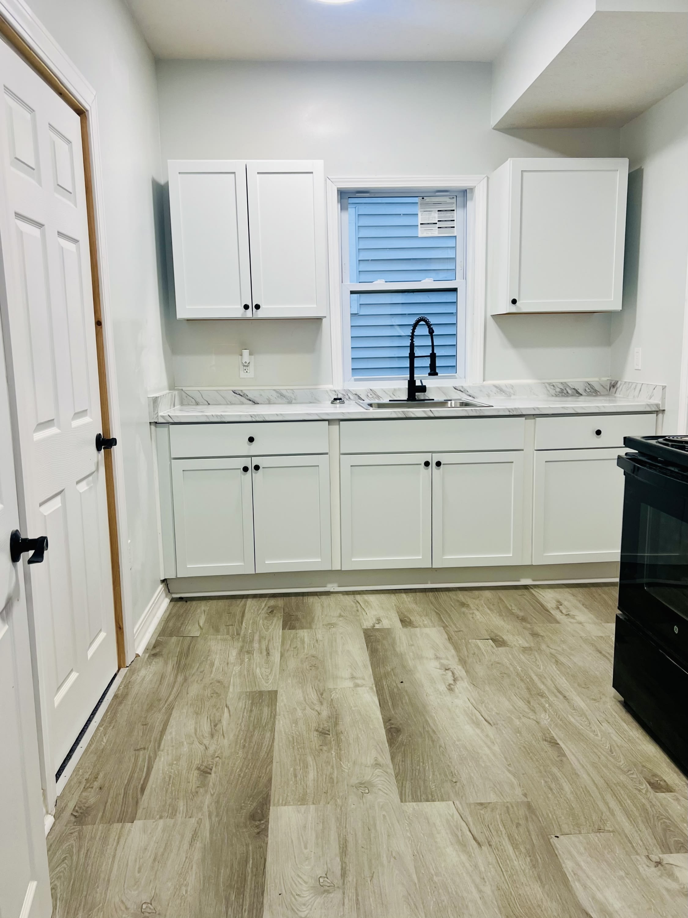 915 West Lapeer Street – photo 2
