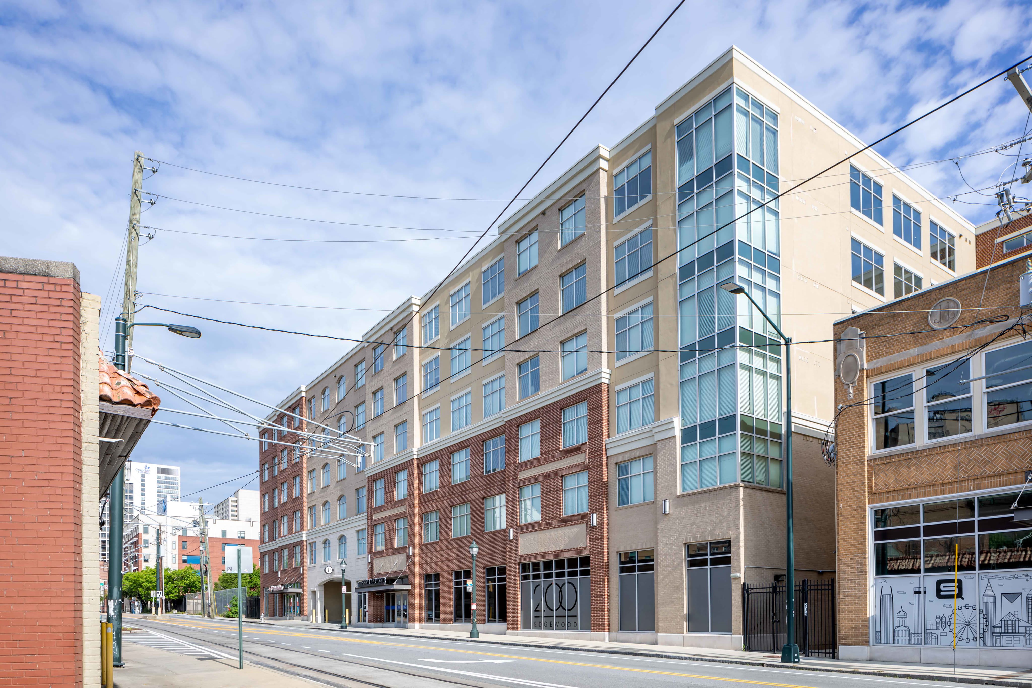 Student Housing 200 Edgewood – photo 2