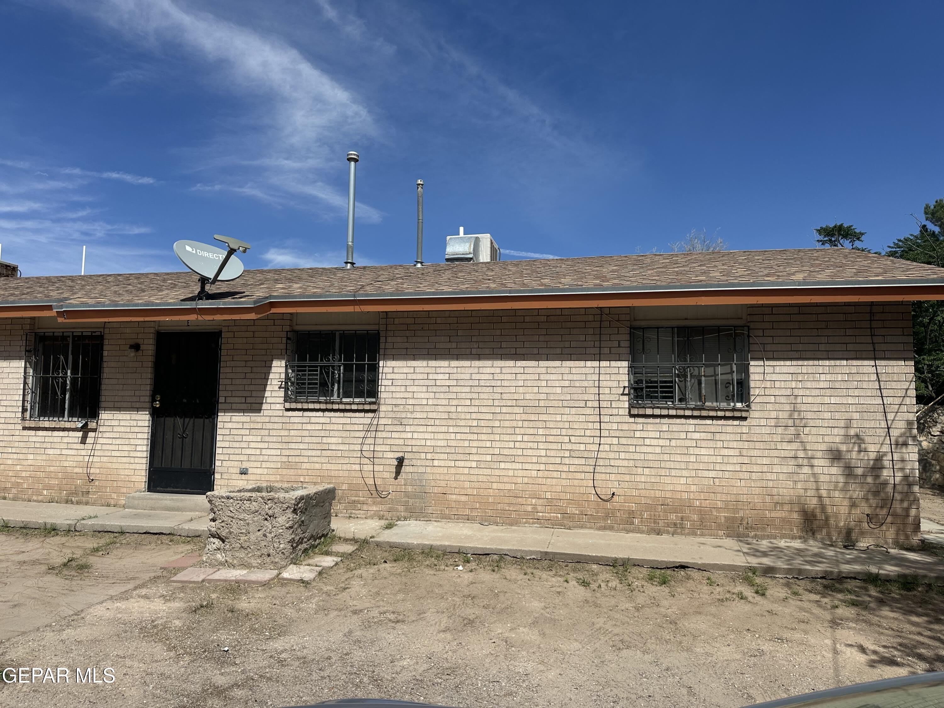 7828 WEST Drive – photo 1