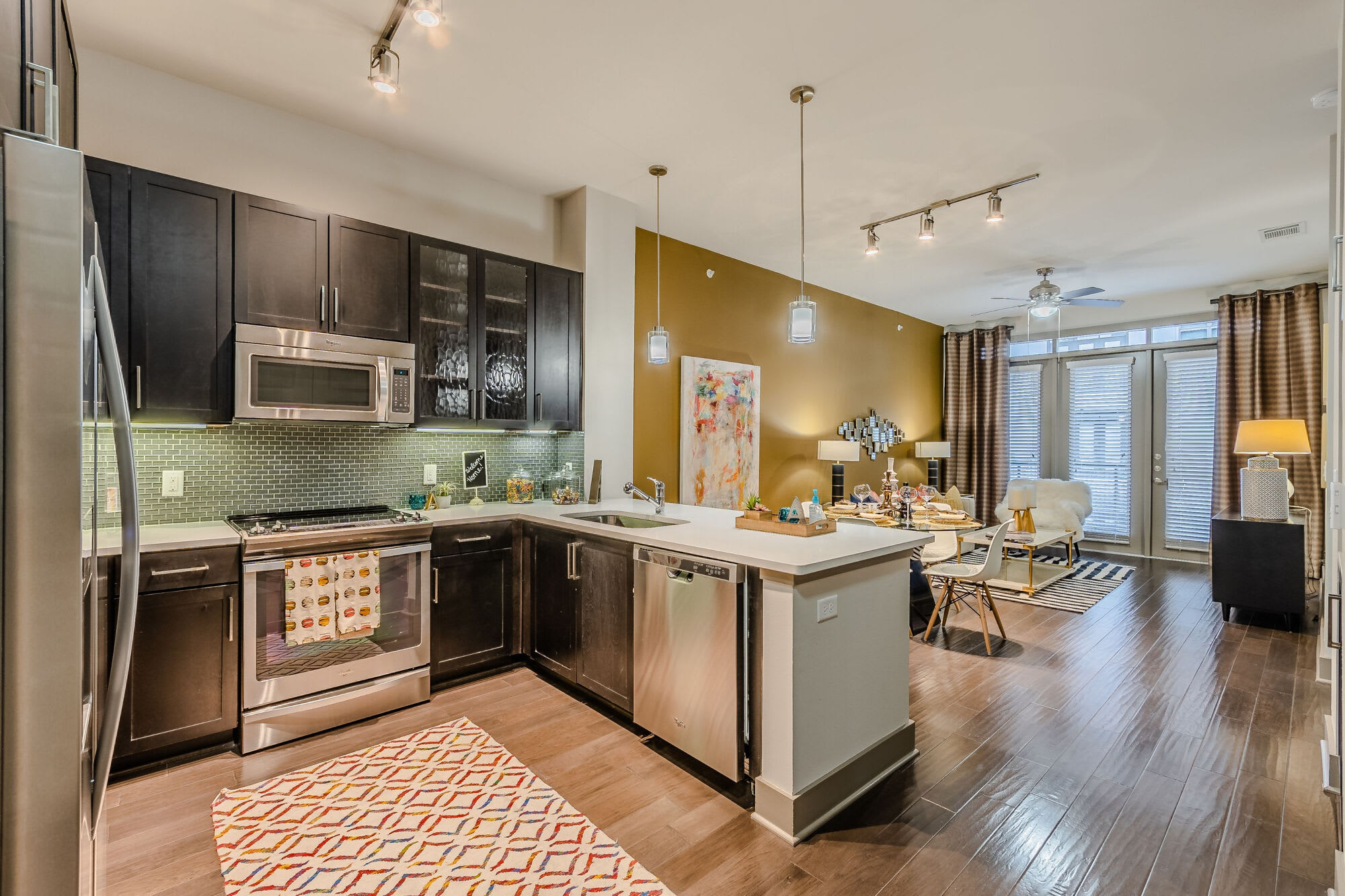Anthem Cityline – photo 1