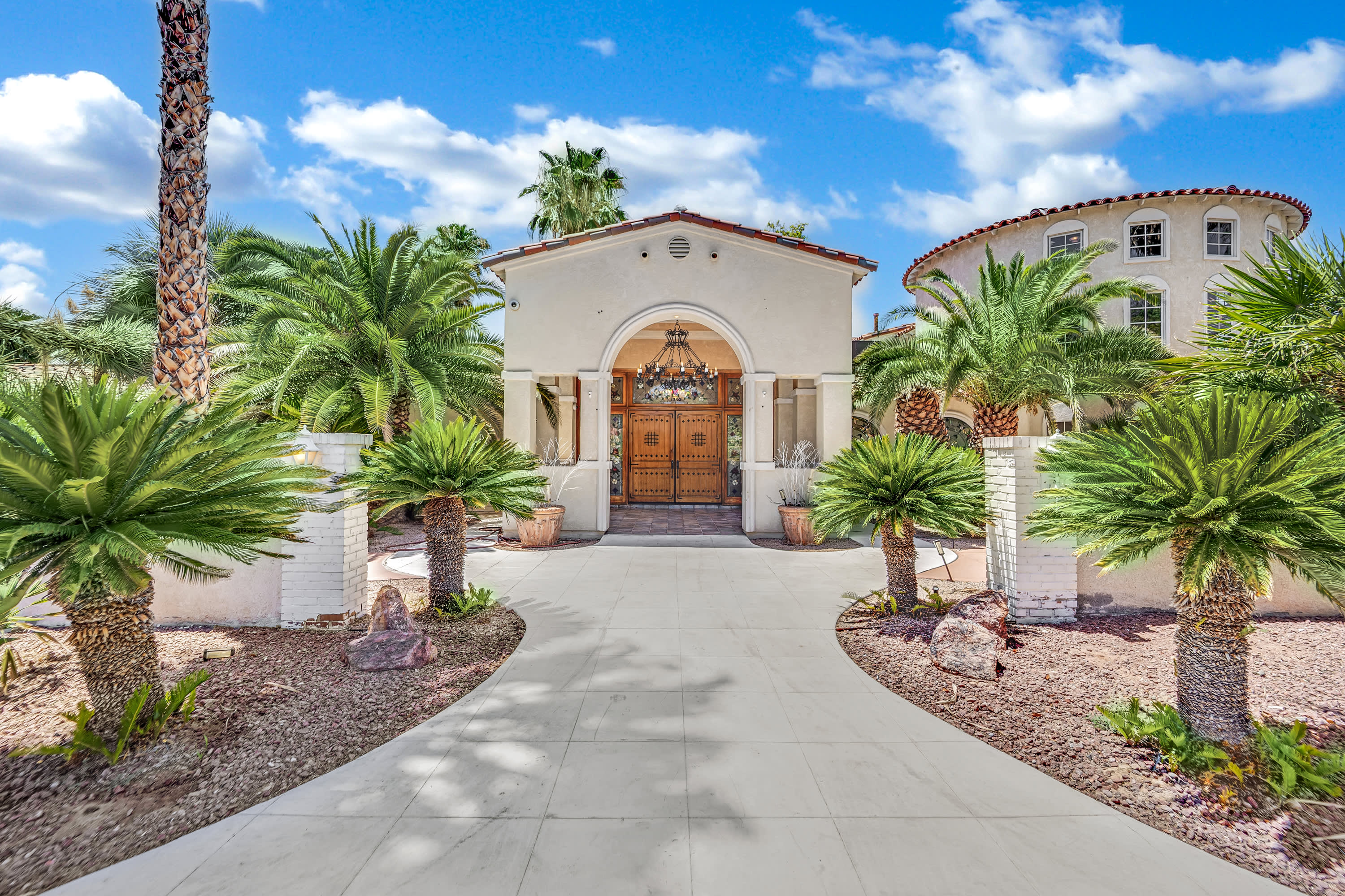 1250 Shadow Lane – photo 1