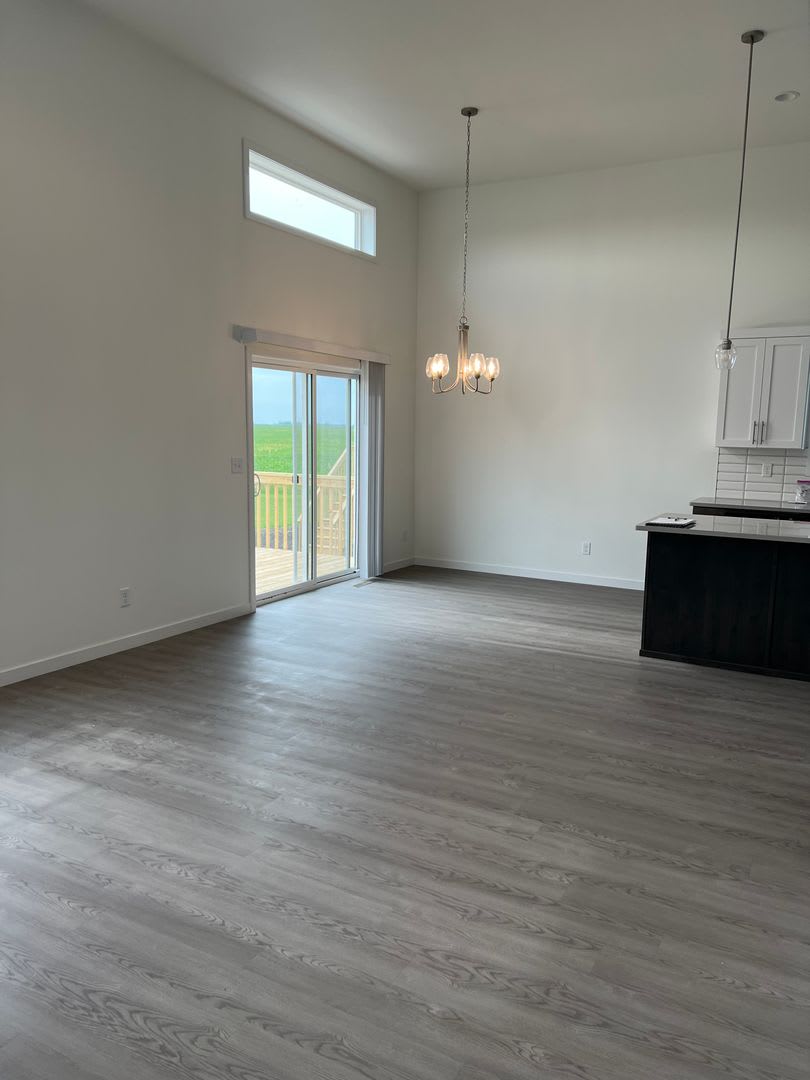 3 Bed 3 Bath Single Family Home – photo 3