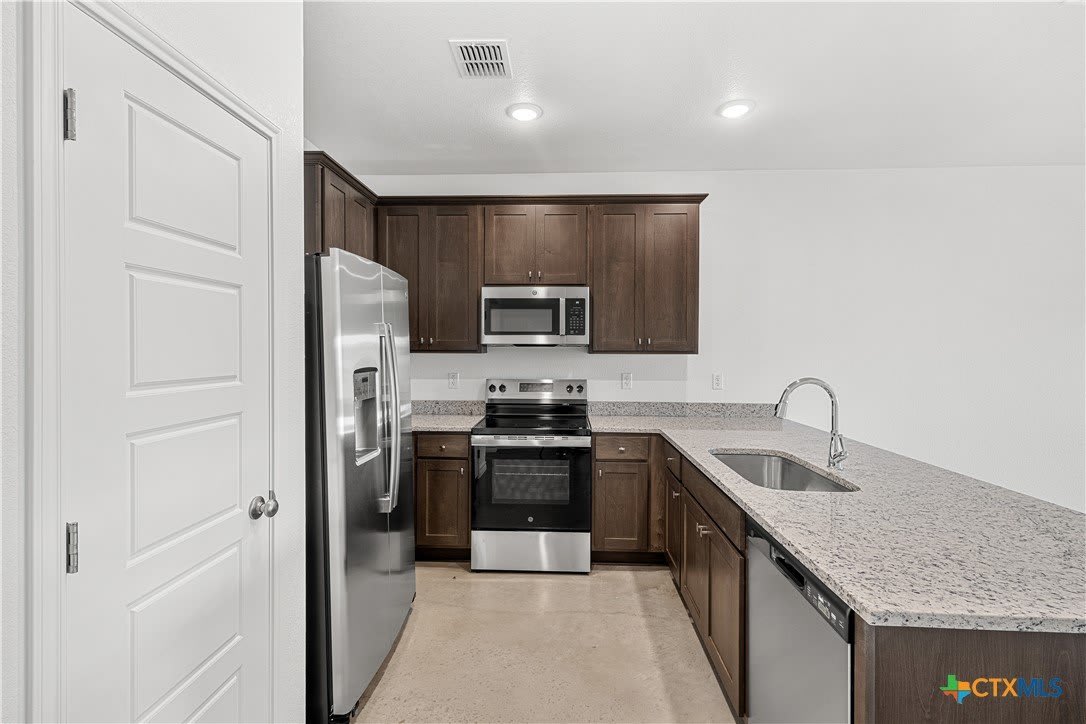1214 Concord Drive – photo 5