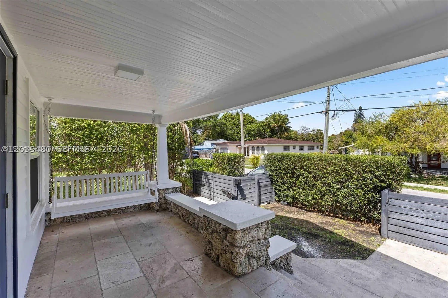 2434 SW 15th St – photo 3