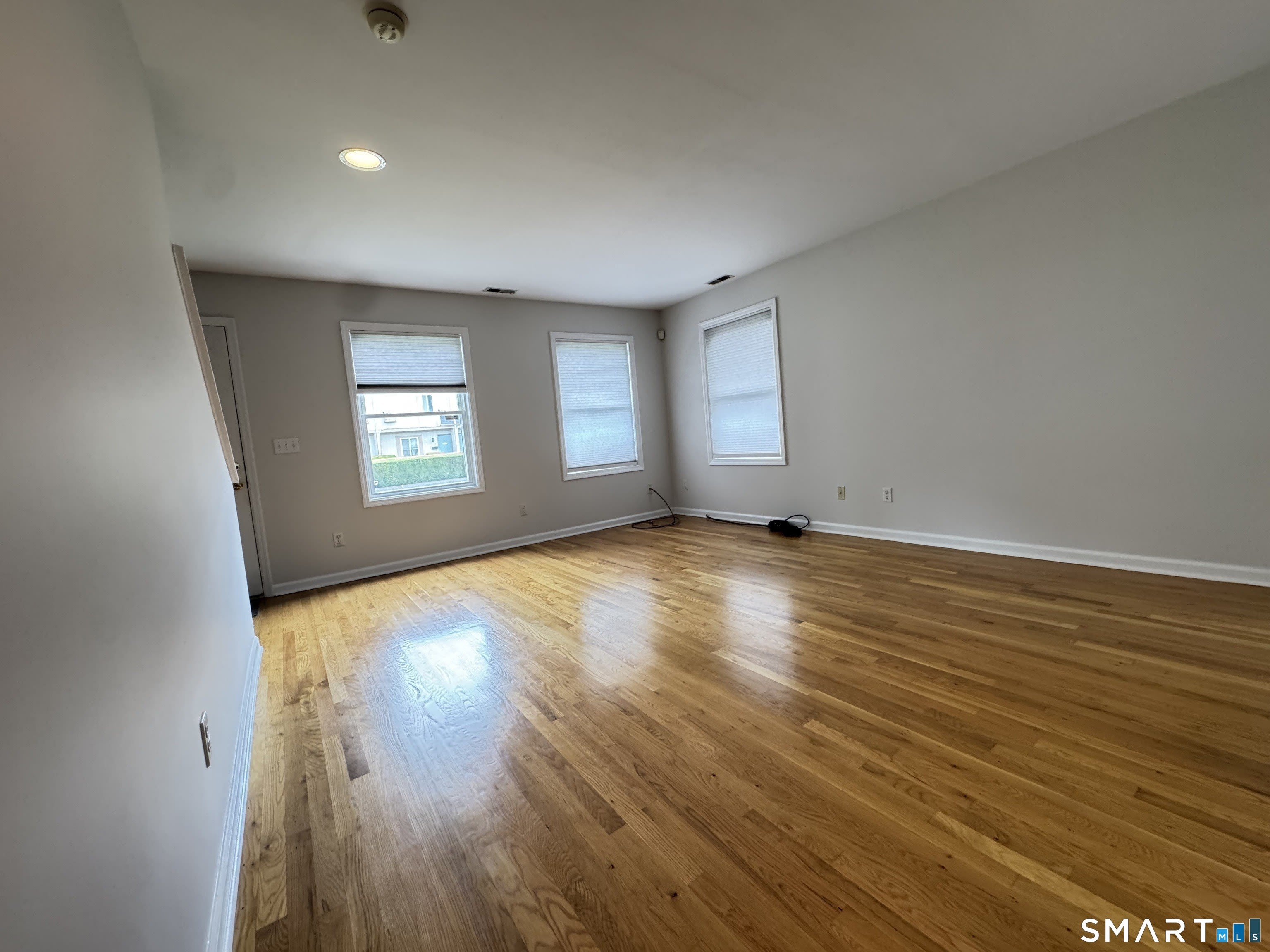 17 Glenwood Avenue – photo 4