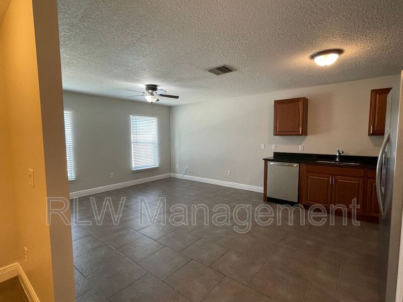 528 E Citrus Ave – photo 3