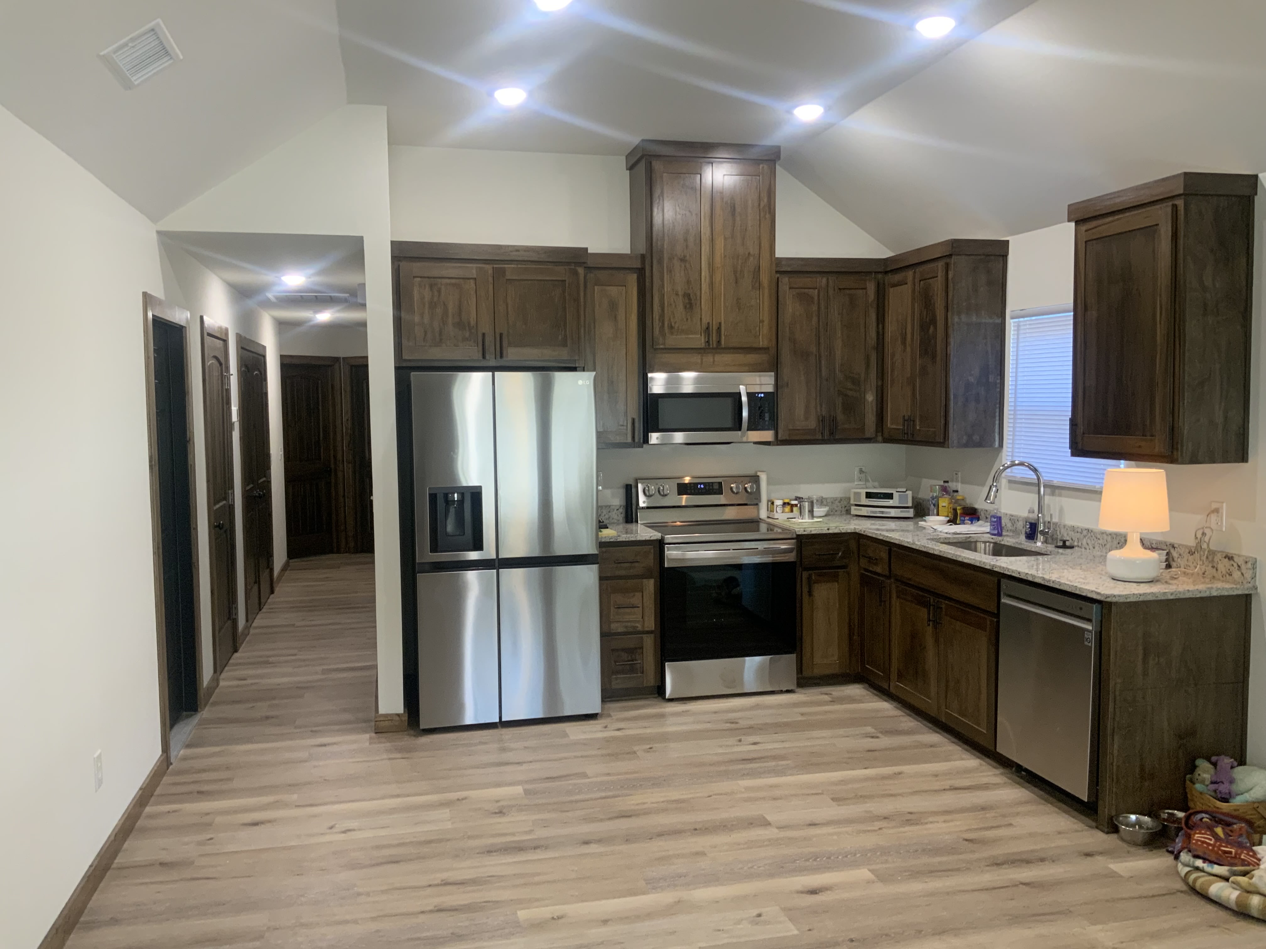 111 Isabella St – photo 2