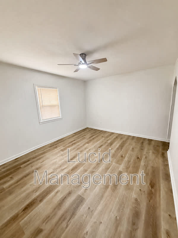 1134 Lincoln Avenue – photo 3