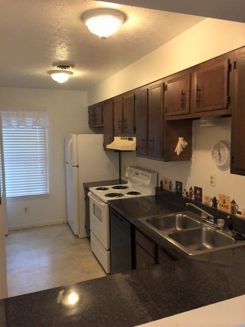 98 Hudson Avenue – photo 2
