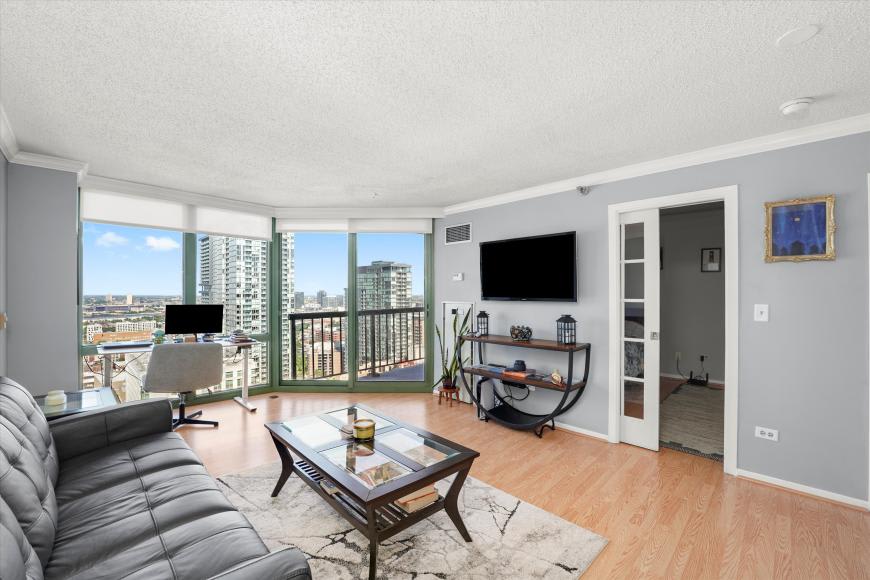 111 W Maple St – photo 1