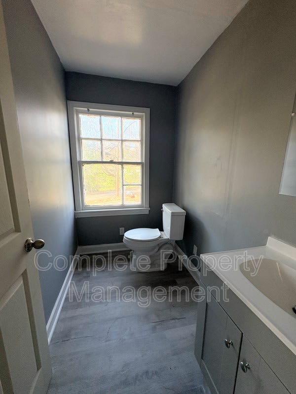604 Lexington Street – photo 4