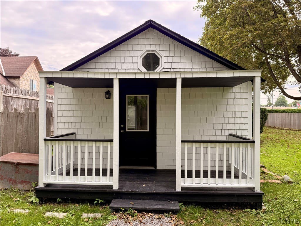 35 1/2 Elm Street – photo 1