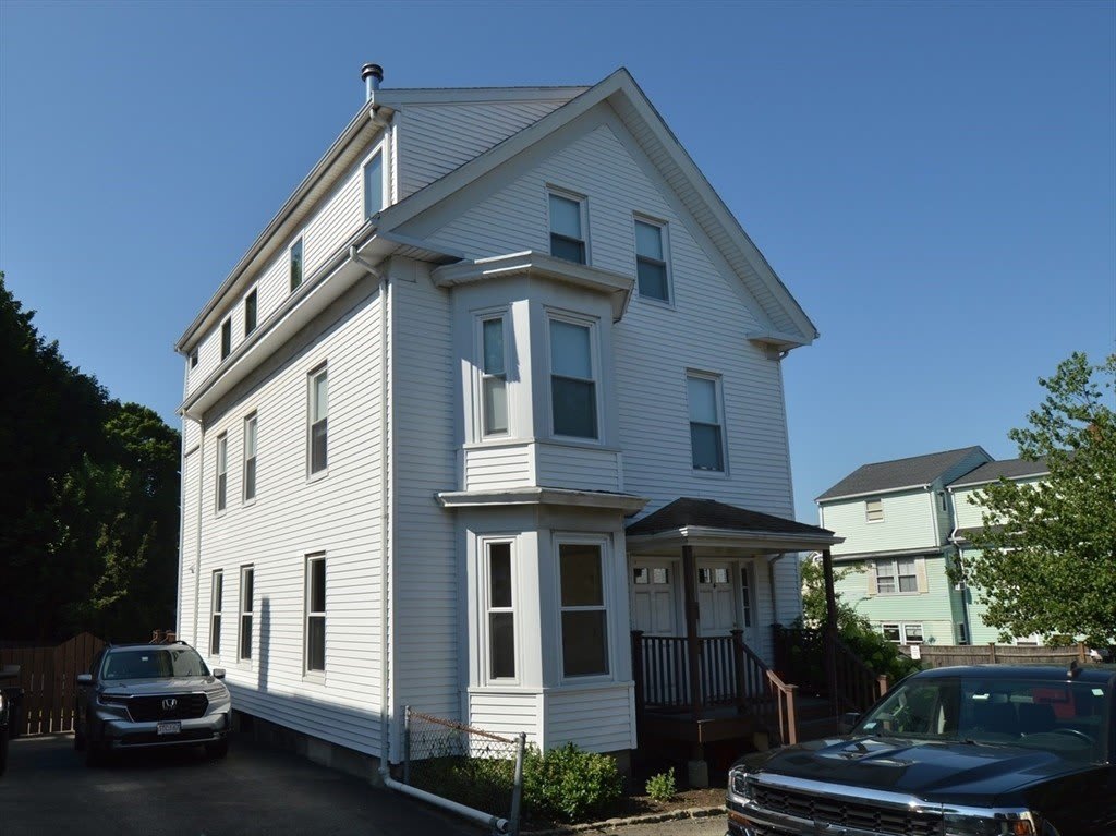 14 Roundy St – photo 1