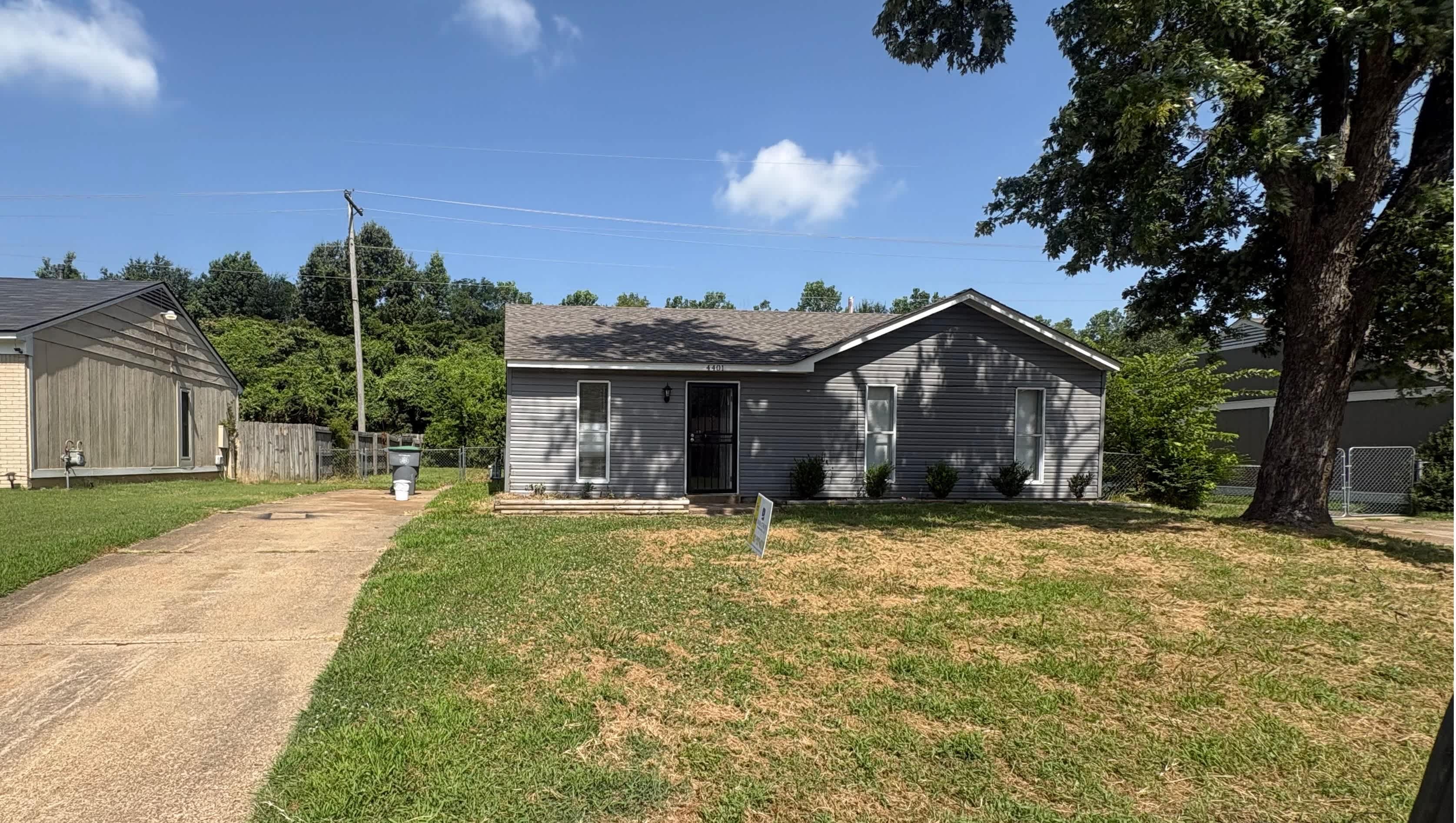 4401 Howardcrest Dr – photo 1