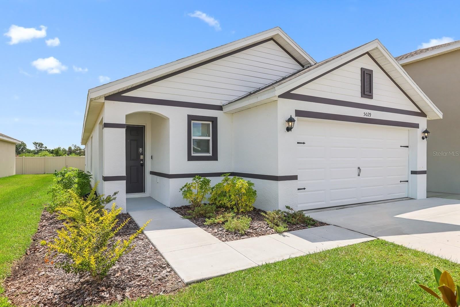 5029 Rocky Coast Place – photo 2