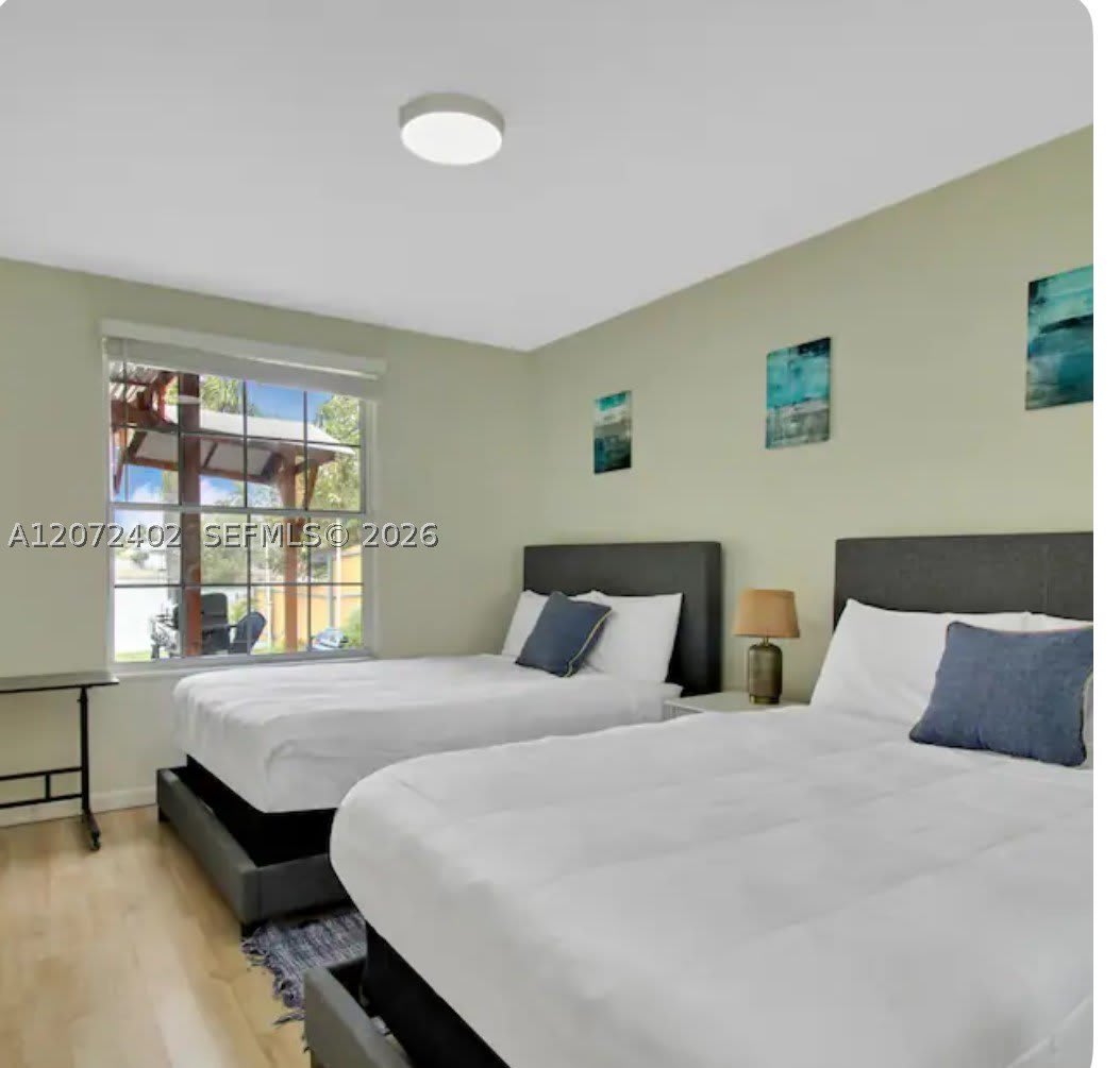 1031 SW 3rd St – photo 5