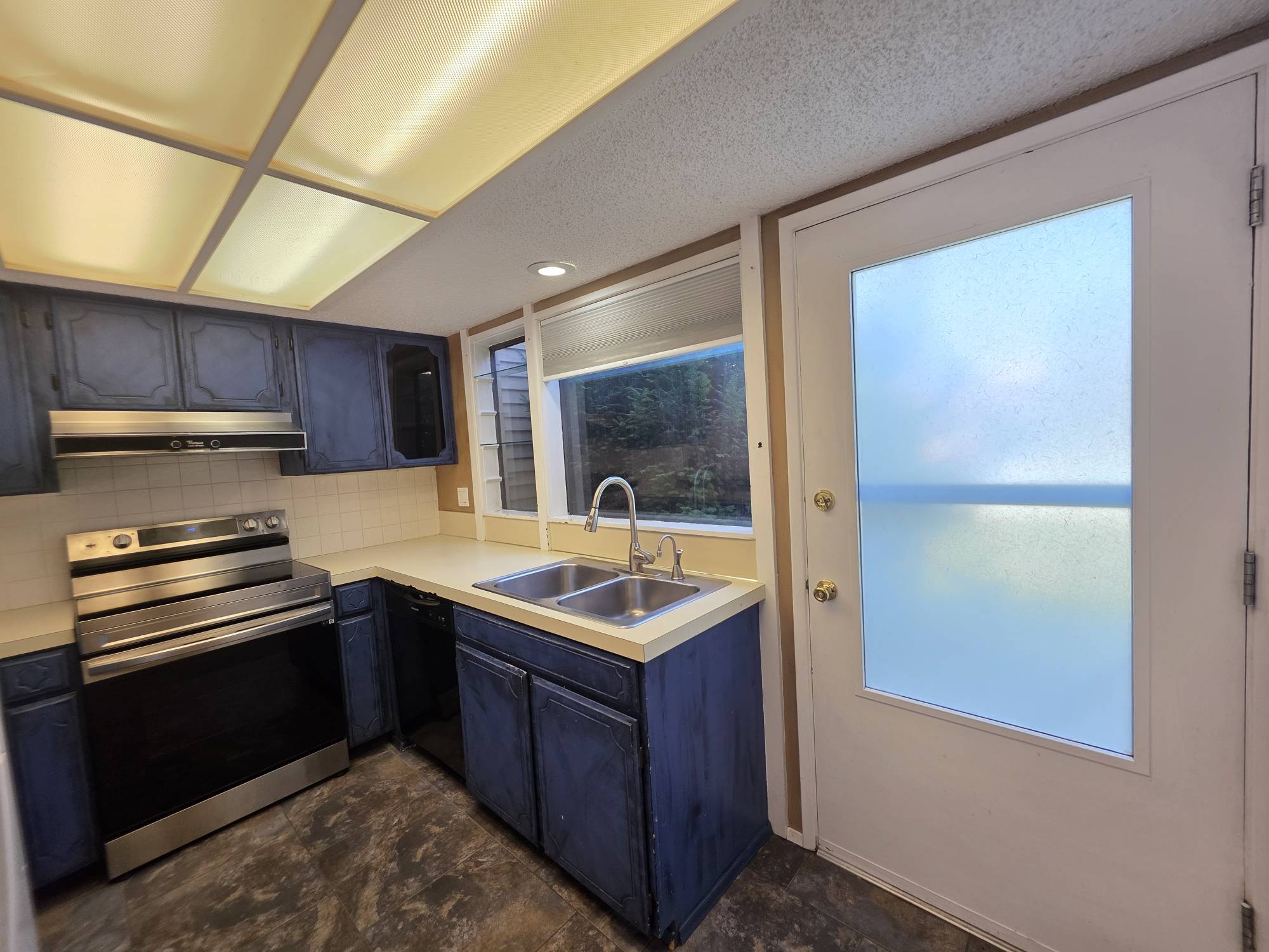 1623 Mowry Square – photo 4
