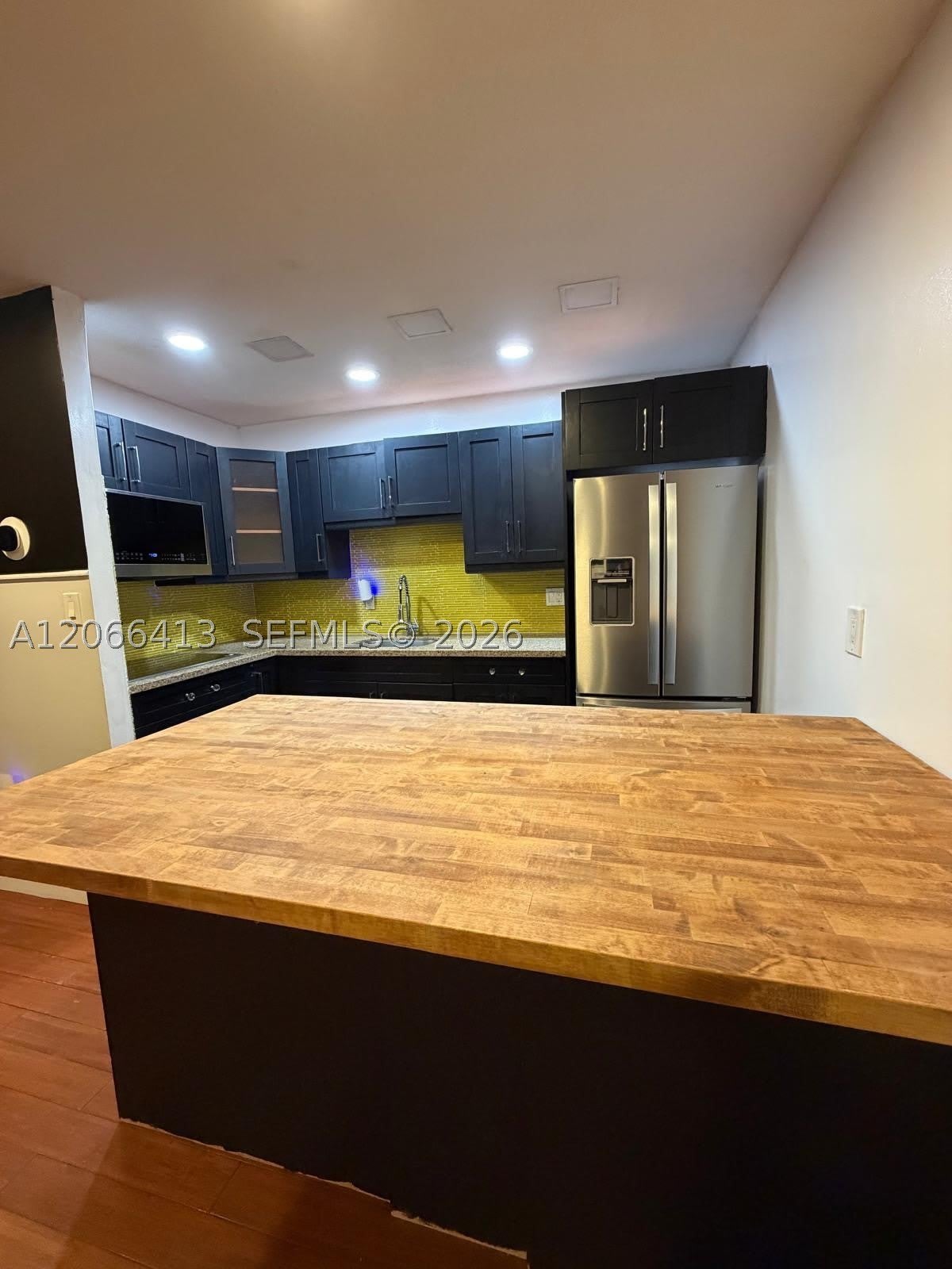 5769 Washington St – photo 3