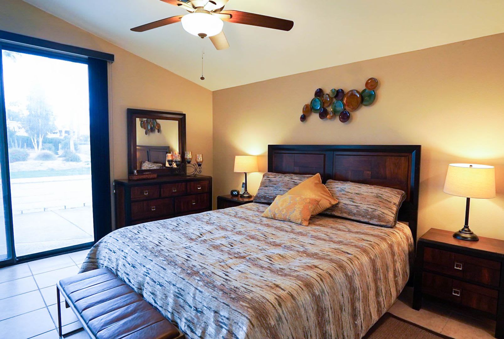 Stylish Condo With Golf Course Views In Gated Cathedral Canyon Country Club Monthly Only No Long Term – photo 2