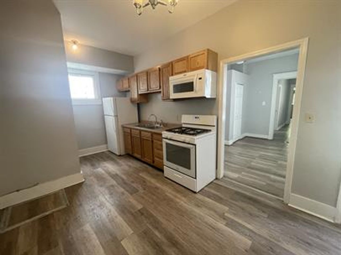 2 Bedroom 1 Bath Near Germantown – photo 5
