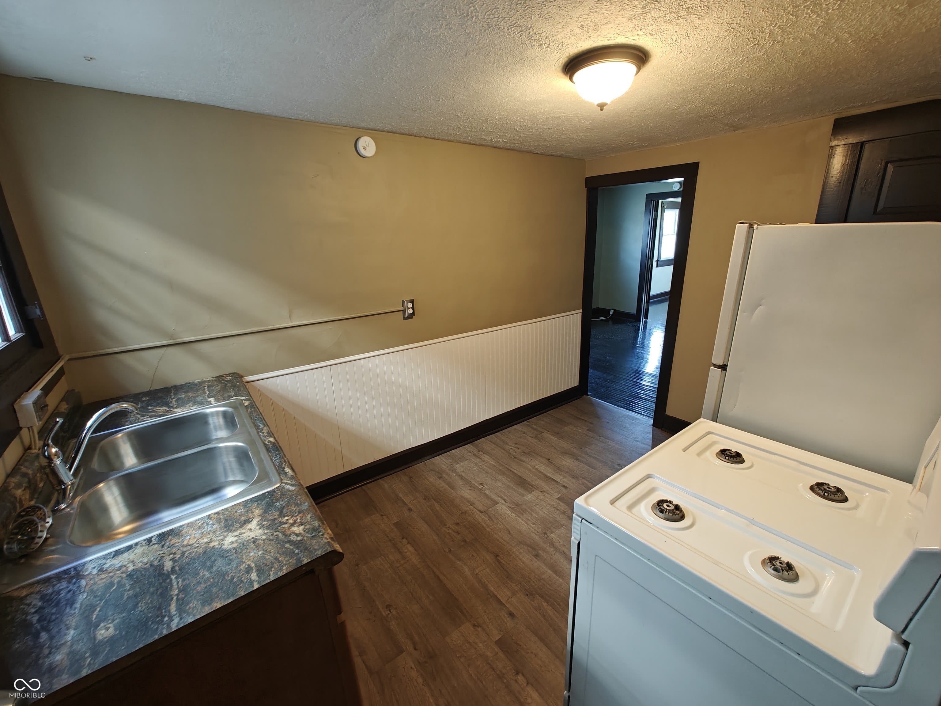 202 E Taylor Street – photo 2