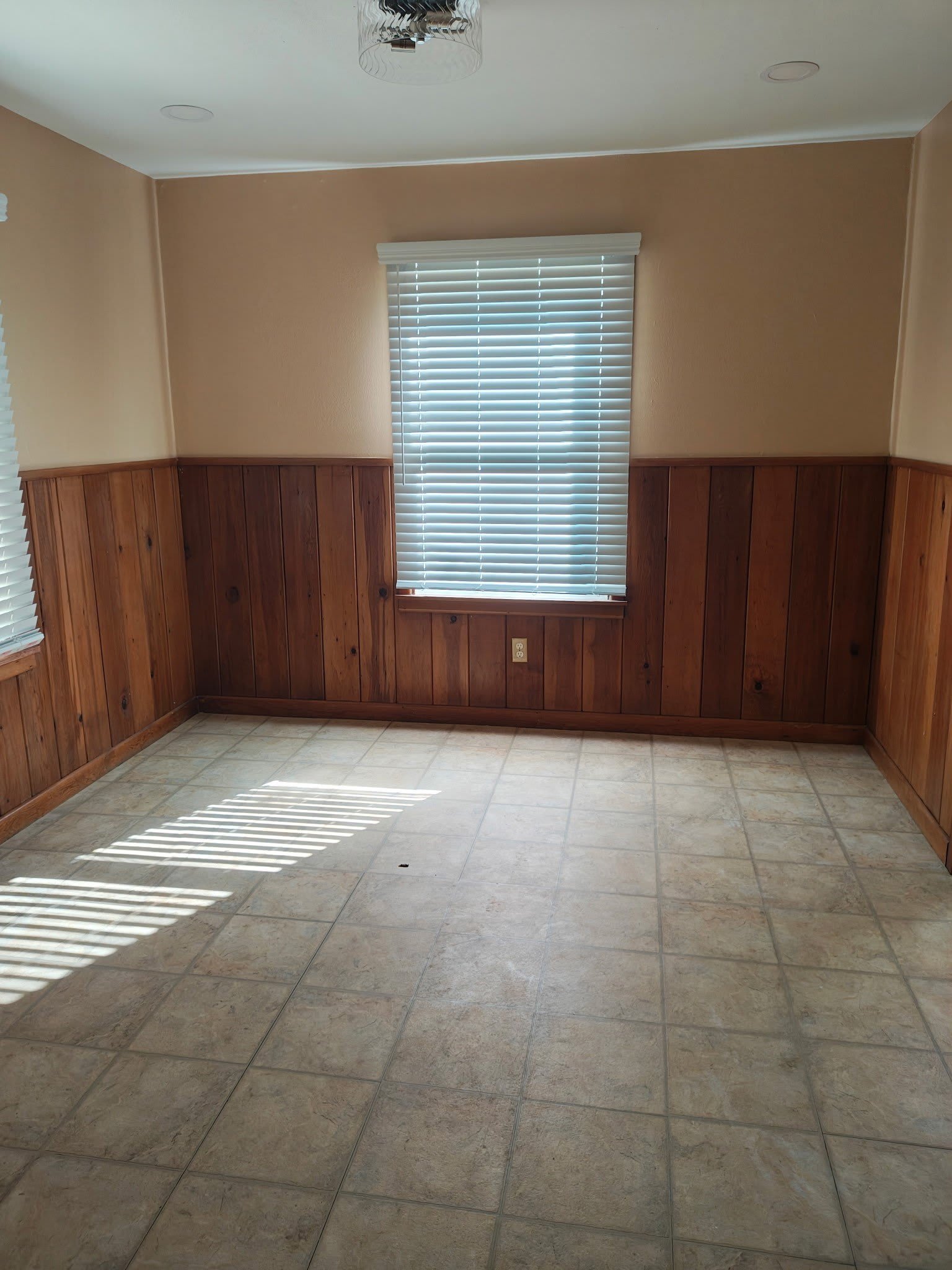 307 N Playdium Drive – photo 5