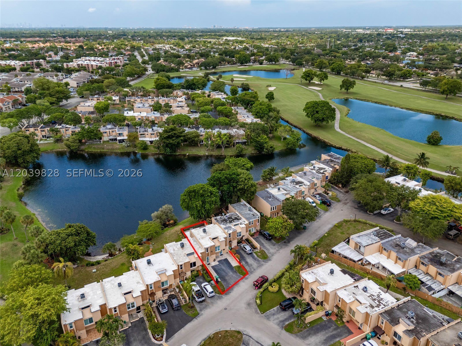 6653 SW 140th Ave – photo 1