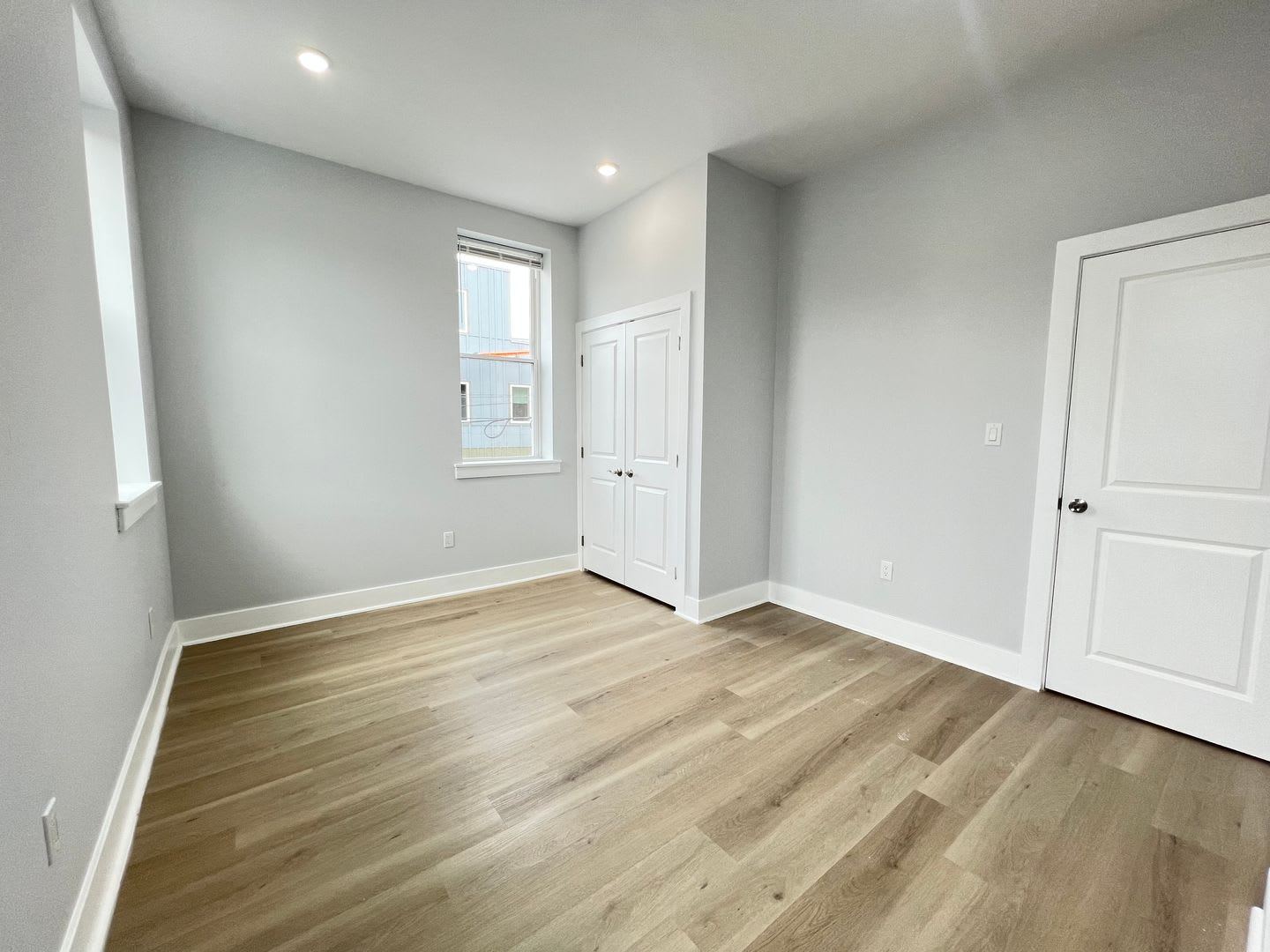 Renovated 4bd/2 bath House with Rear yard!! SECTION 8 ONLY!! – photo 4