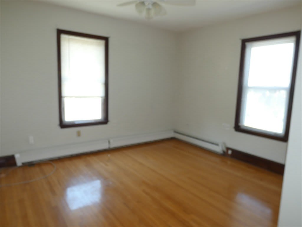 63 Emerald St – photo 5