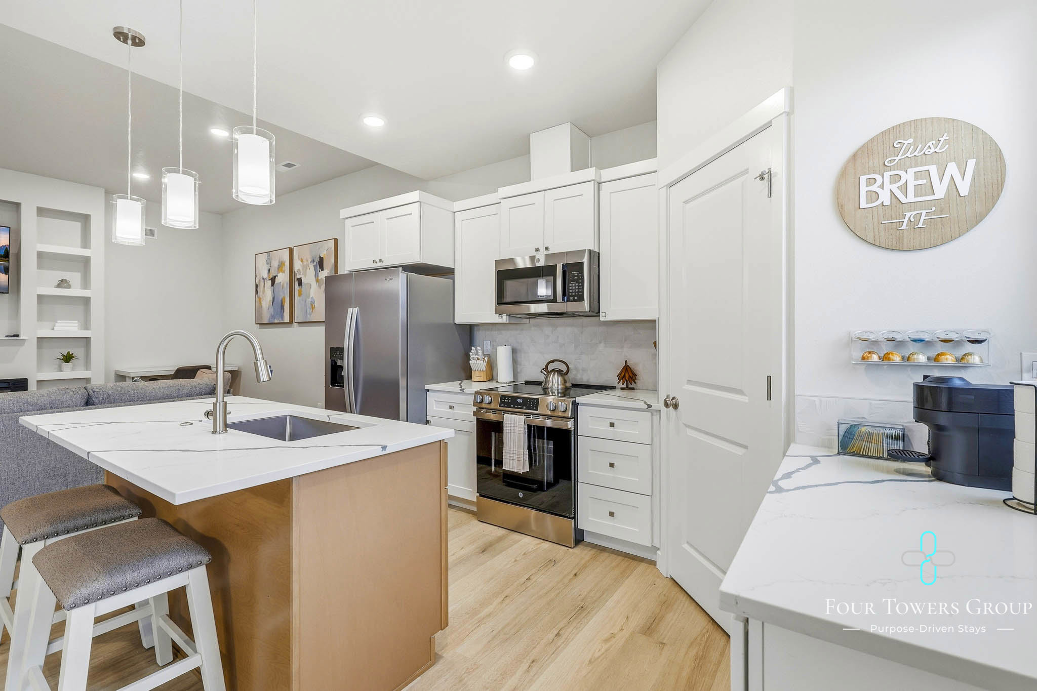 1203 Northeast Emerald Drive – photo 4