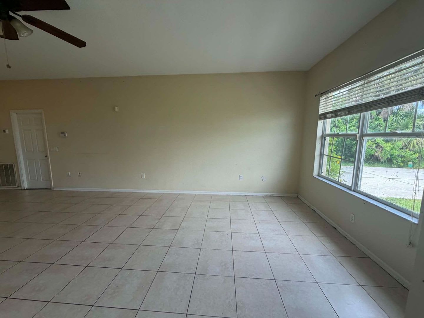 COMING SOON!!! Charming 3/2/2 car garage home in North Port – photo 3
