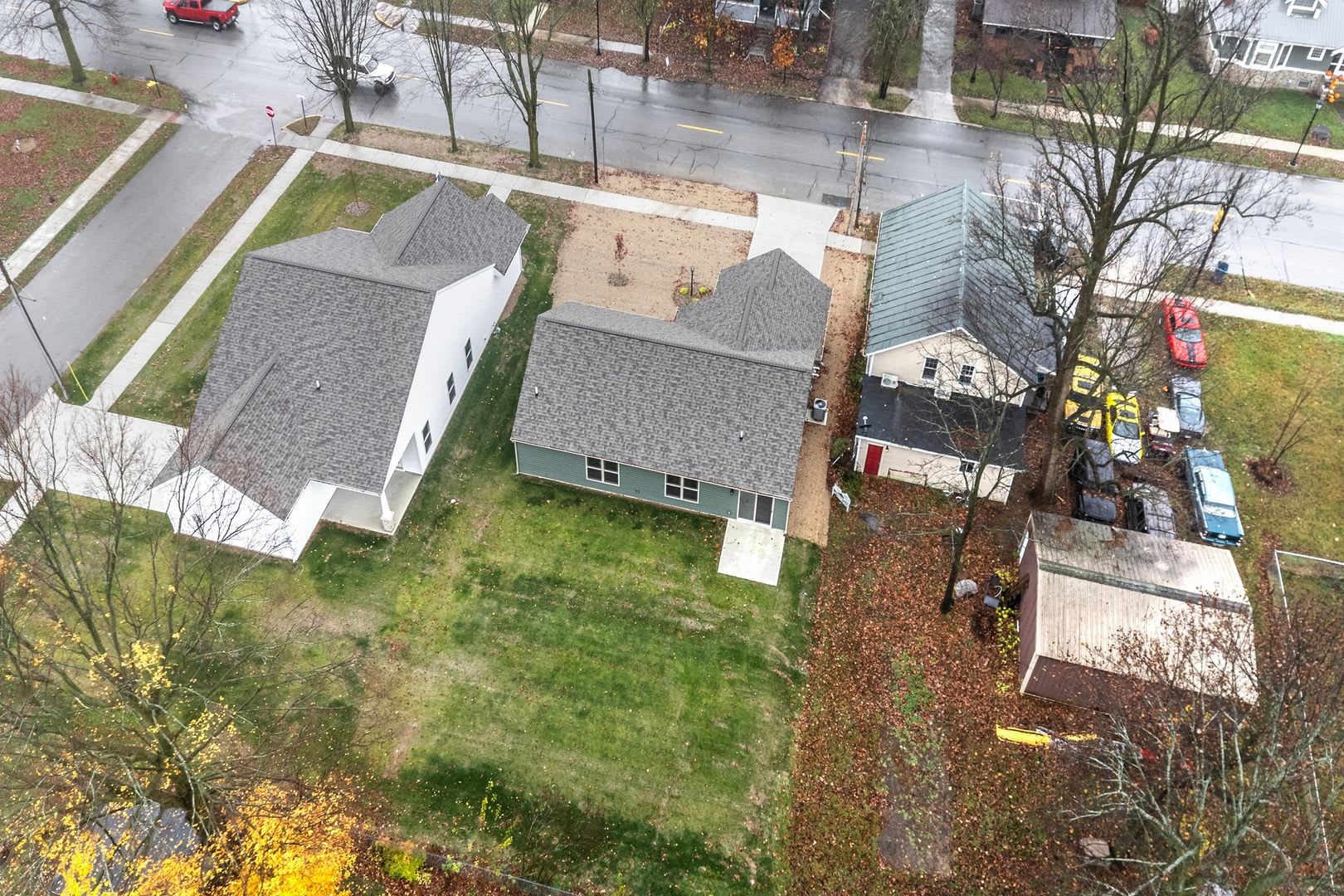 New Build w/ Attached Garage and Tons of Space – photo 3