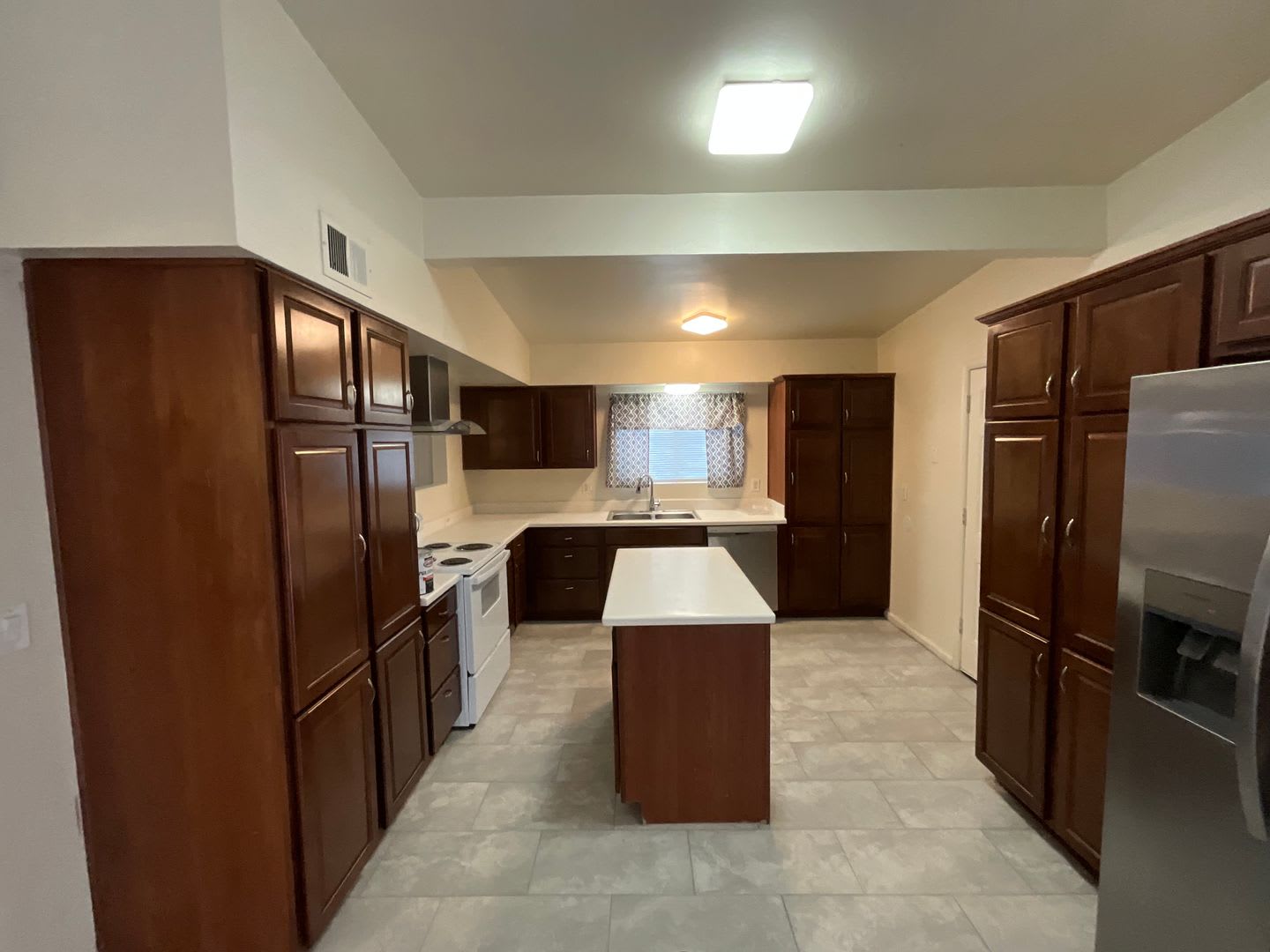 4 bedroom 2 bath North tempe area close to south Scottsdale – photo 5