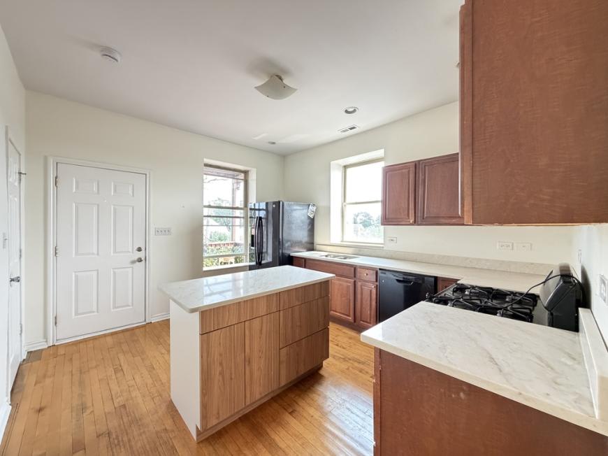 2537 Kildare – photo 2